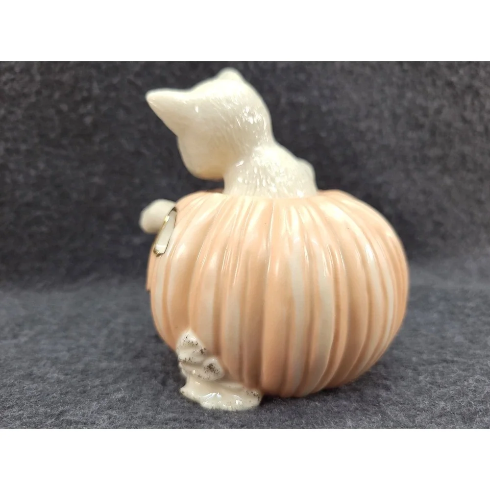 VTG Lenox Kittys Halloween Surprise Cat in Pumpkin w mouse 24 K gold trim 2000